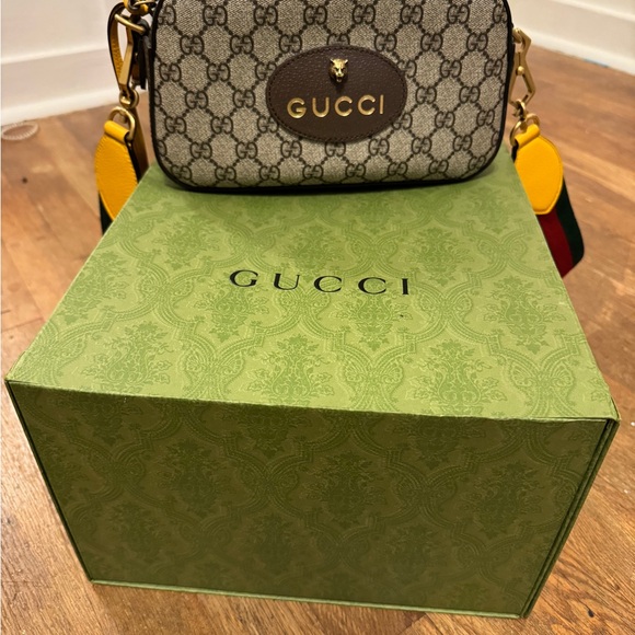 GUCCI NEO VINTAGE GG SUPREME MESSENGER BAG with duster - Picture 9 of 9